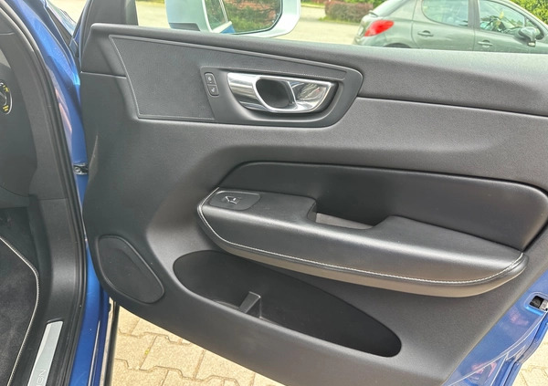 Volvo XC 60 cena 119999 przebieg: 192000, rok produkcji 2018 z Zabrze małe 529